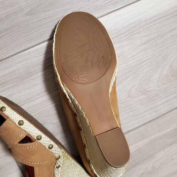 Anne Klein Sunkiss Tan Suede Peep Toe Wedges - Picture 4 of 5